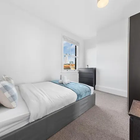 Appartamento Luxury 4 Bedroom Flat With Stunning Shard View From Terrace In London! Next To Station, Sleeps 9 Londra