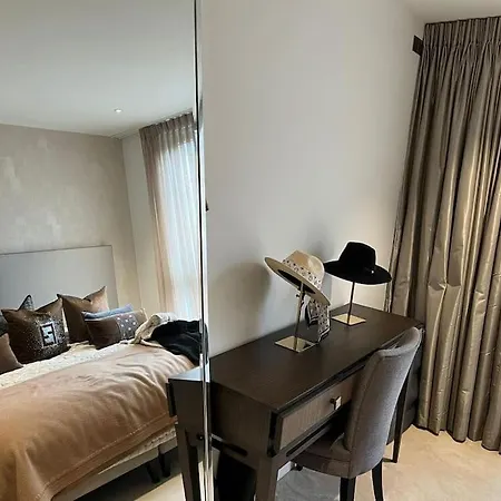 Luxury Chelsea Waterfront View *