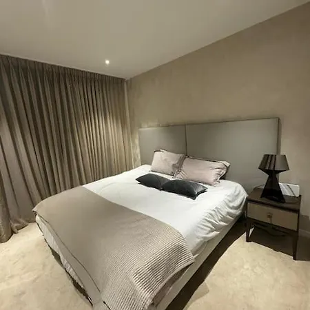 Luxury Chelsea Waterfront View London