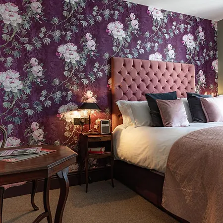 The Red Lion Hotel