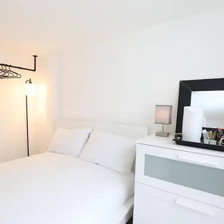 Anchor Hotel 3*