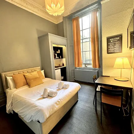 Aparthotel Kensington Gardens 3*