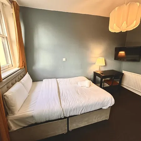 Kensington Gardens 3*
