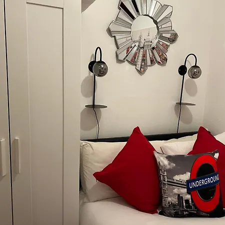 Brenda's -elephant & Castle Apartment