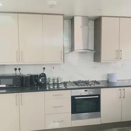 The London En-suite Ilford