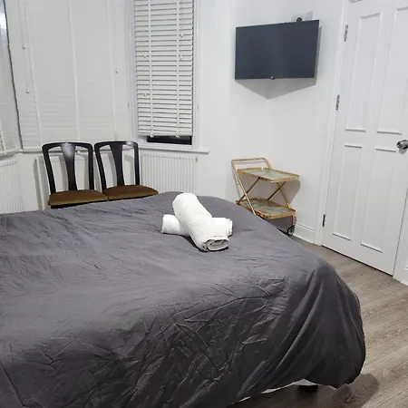The London En-suite Ilford