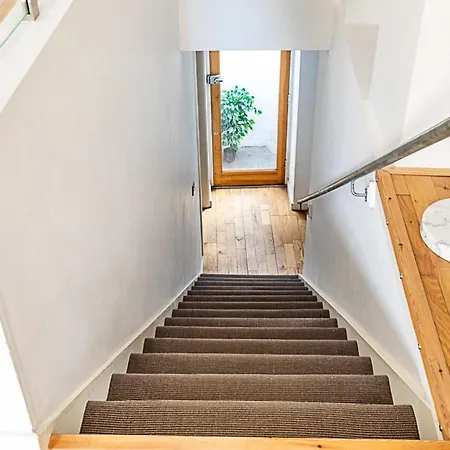 Farringdon Leo Loft Лондон