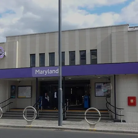 Warner Stratford - 20mins To Central Apartment *