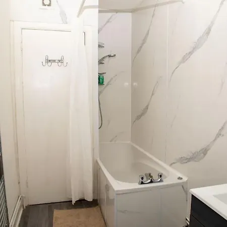5 Double Bed In Kings Cross Apartment London
