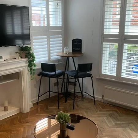 Cute & Quiet In The Heart Of Hampstead Apartment *