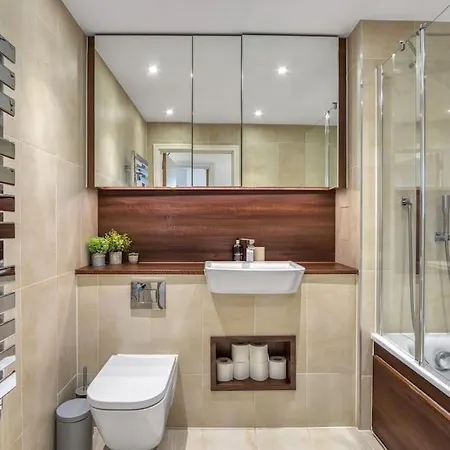 公寓 2 Bed & 2 Bath Next To Nine Elms Station - Zone 1 *