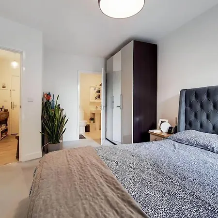 2 Bed Flat הרו