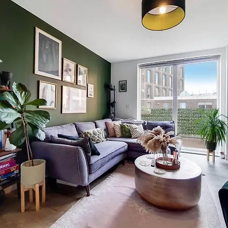 דירה 2 Bed Flat *