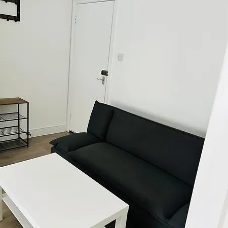View Flat 2 Apartment