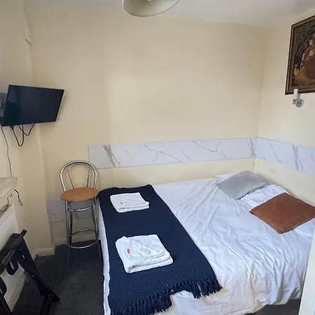 Earls Court Guest house London
