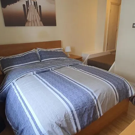 Double Room&private Bath Near The Square Mile