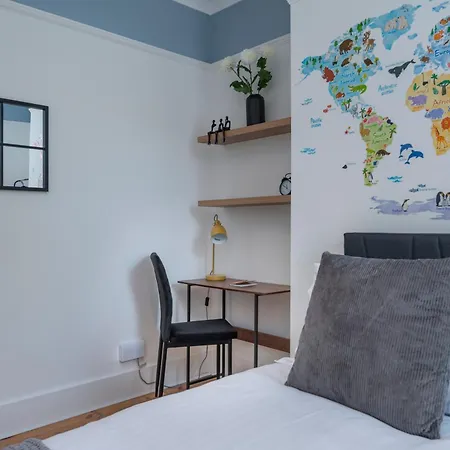 Stunning With Parking And Garden Sleeps 6 *