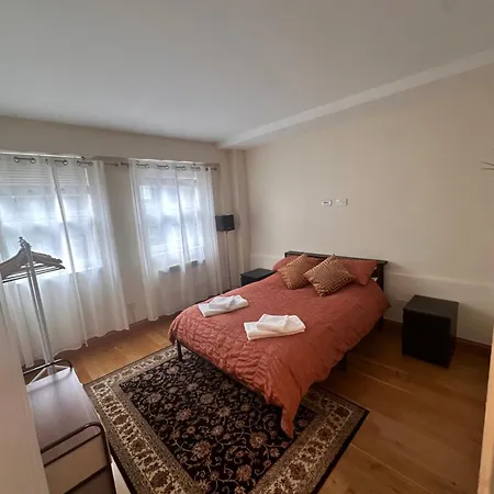 Bond Mayfair Apartment *