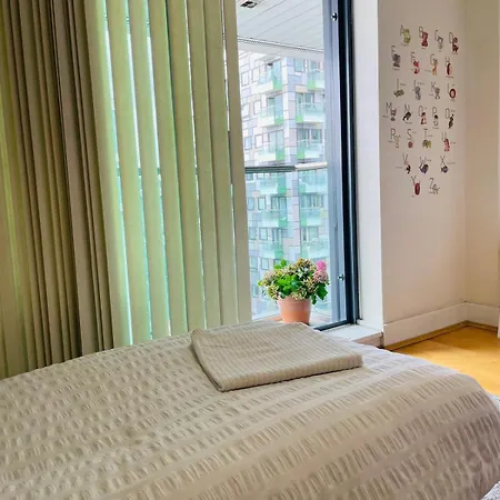 Modern 2bed 2bath Canary Wharf - Upto 5 Person Appartamento