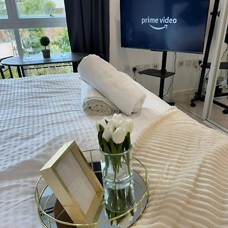 Kayz Lodge- Luxury Ensuite-private & Shared In A New House At The Olympic Village Overlooking Stratford Westfield And Tube Station * 伦敦