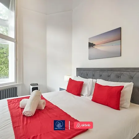 Last-minute Reserve L Sleeps Up To 4 Guests L One-bedroom With King Bed And High Ceilings Near Camden By Live Short Lets & Serviced