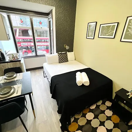 Caledonian Close To Camden & Kings Cross London