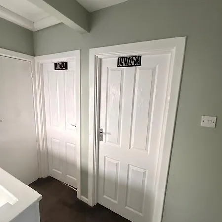 51 Lenham House Privatunterkunft *