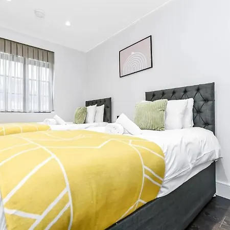 Outstanding 4 Bedroom London