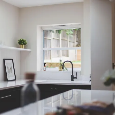 Guest house Stunning Available In Luxury House London