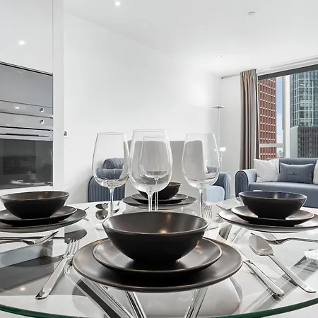 18th Floor Luxury 2 Bedroom, 2 Bathroom Sky View With Rooftop Access & Gym! Unbeatable Experience & Extreme Value! Apartmán *