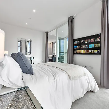 18th Floor Luxury 2 Bedroom, 2 Bathroom Sky View With Rooftop Access & Gym! Unbeatable Experience & Extreme Value! Apartmán *