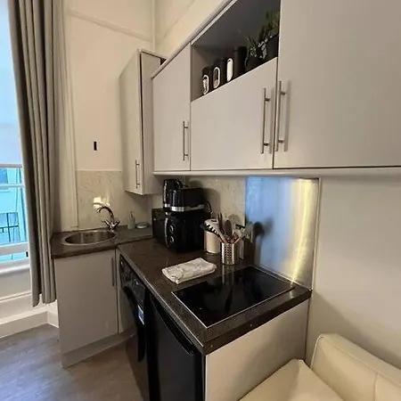 Spacious Flat Paddington * London