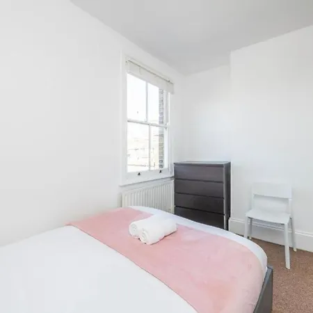 Appartamento Luxury 4 Bedroom Flat With Stunning Shard View From Terrace In London! Next To Station, Sleeps 9 *