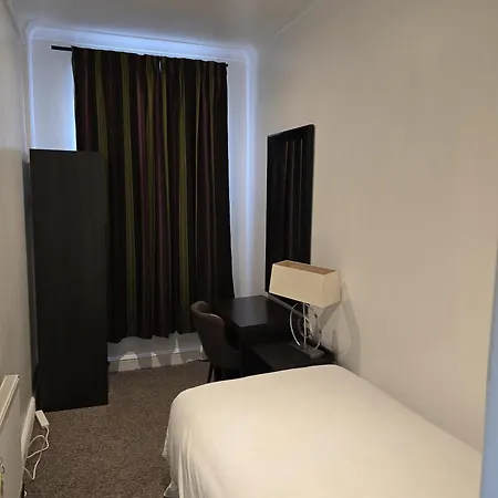 L S Hotel 2*