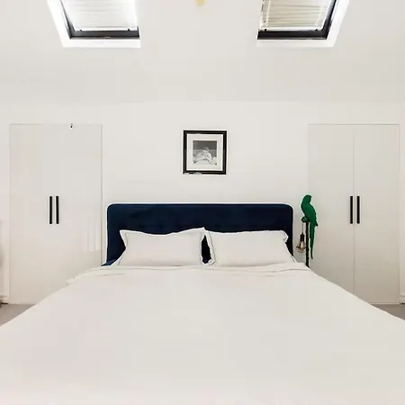 Apartmán Stylish 2 Bed Loft With Terrace 2 Min From Tube *