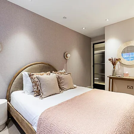 Pepys House A Modern Touch Of History *