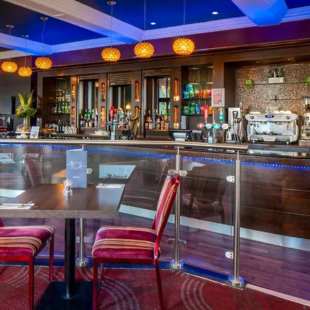 London Aerodrome Hotel, Bw Signature Collection Hotel