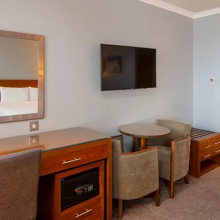 London Aerodrome Hotel, Bw Signature Collection Croydon