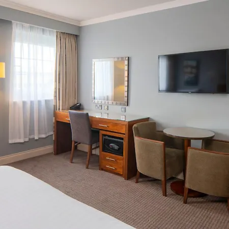 London Aerodrome Hotel, Bw Signature Collection