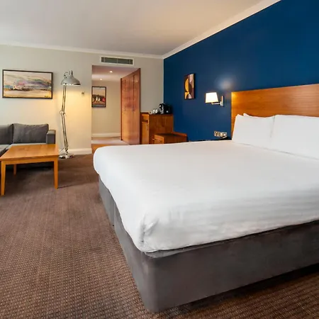 London Aerodrome Hotel, Bw Signature Collection
