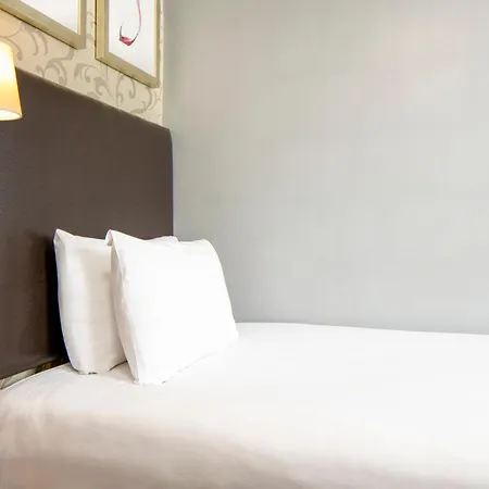 Hotel London Aerodrome Hotel, Bw Signature Collection 4*
