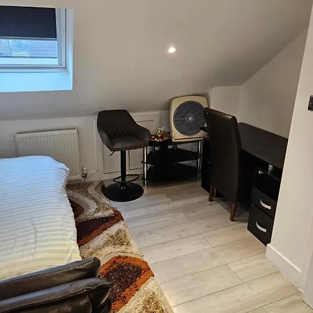 Apartment Riverview, Stylish Non Smoking Loft Ensuite 4 Rent Erith