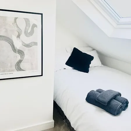 Cricklewood Boutique Holiday home