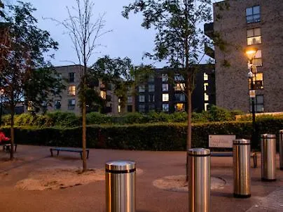 Kayz Lodge- Luxury Ensuite-private & Shared In A New House At The Olympic Village Overlooking Stratford Westfield And Tube Station