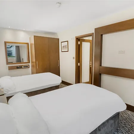 Lha Paddington Hostel London