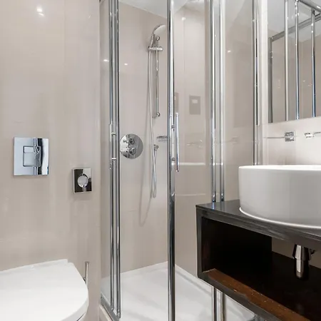 Lha Paddington London