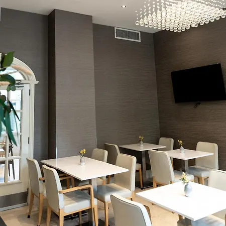 Lha Paddington Hostel London