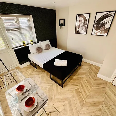 Heathrow Airport Apartmán