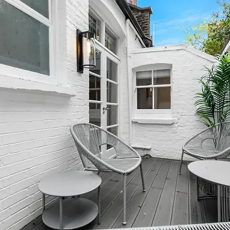 Mayfair With Private Terrace- 2 Bed *