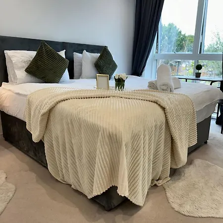 Kayz Lodge- Luxury Ensuite-private & Shared In A New House At The Olympic Village Overlooking Stratford Westfield And Tube Station * 伦敦